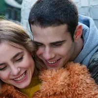 Potongan scene film "Through My Window Looking at You" yang tayang di Netflix. [Foto: Netflix]