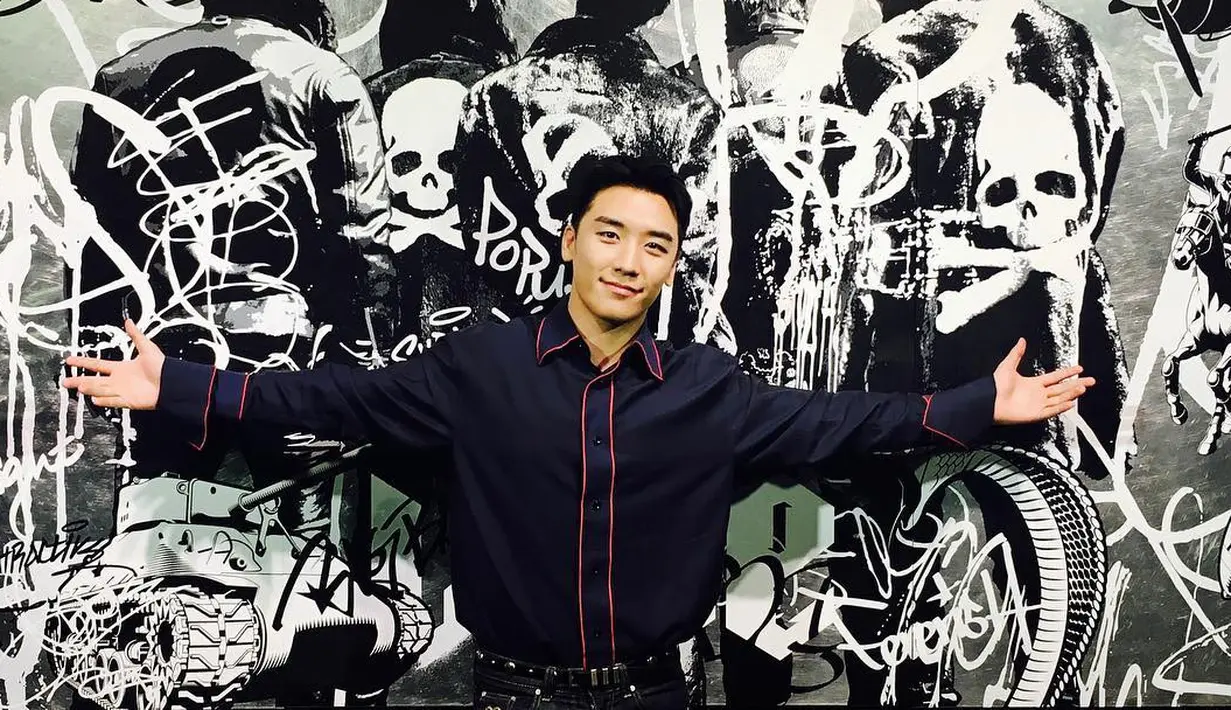 Saat itu, Seungri menasihati agar para personel Wanna One untuk memperlakukan staf dengan baik, jangan berbicara tentang gaji, jangan sombong, dan jangan terlibat kontoversi. (Foto: instagram.com/seungriseyo)