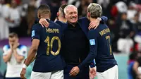 Didier Deschamps bakal mendapatkan kontrak baru setelah mampu menjawab tantangan dari Federasi Sepak Bola Prancis (FFF) karena membantu Timnas Prancis lolos ke semifinal Piala Dunia 2022. (AFP/Anne-Christine POUJOULAT)