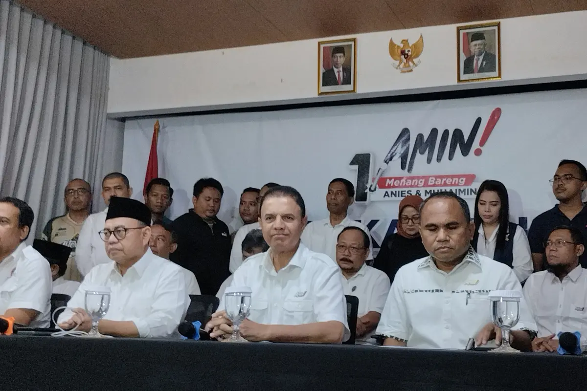 Kapten timnas pemenangan calon presiden (capres) dan calon wakil presiden (cawapres) Anies Baswedan-Muhaimin Iskandar (AMIN), Muhammad Syaugi Alaydrus (tengah) (Liputan6.com/Winda Nelfira)