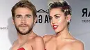 “Mereka (Miley Cyrus dan Liam Hemsworth) telah mengubah jadwal pernikahan mereka sebanyak 12 kali,” pungkas sumber. (Instagram/mileycyrus)