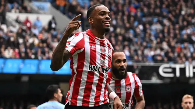 Ivan Toney merayakan gol Brentford ke gawang Manchester City di ajang Liga Inggris (AFP)