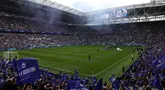 Suporter Everton memadati Stadion Hill Dickinson dalam laga Liga Inggris antara Everton melawan Brighton pada Minggu (24/08/2025) waktu setempat. (AFP/Darren Staples)