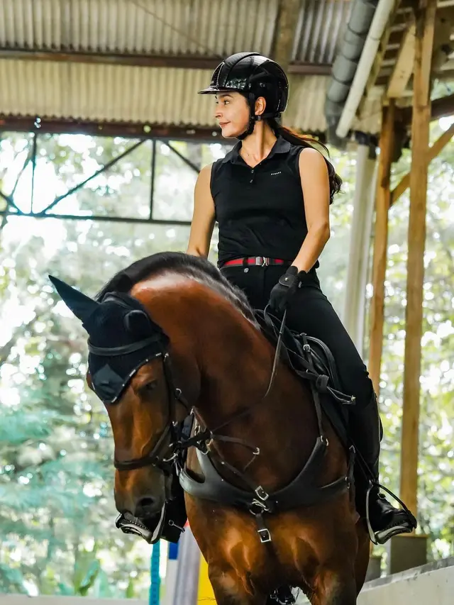 [Fimela] Nabila Syakieb