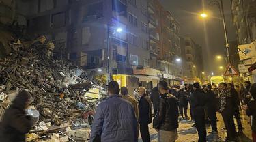 Penampakan Kerusakan Akibat Gempa Dahsyat Magnitudo 7,8 di Turki, Sejumlah Bangunan Runtuh
