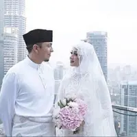 Berbagai alasan membuat beberapa selebriti ini harus menggelar dua kali resepsi pernikahan