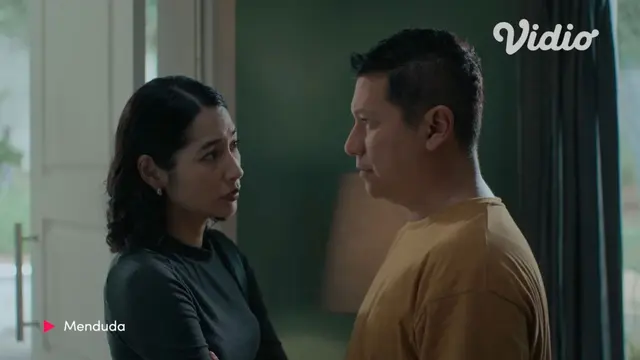 Gading Marten dan Niken Anjani pada trailer serial 'Menduda' (YouTube/Vidio)