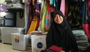 Syafria Ningsih, pengusaha busana muslim asal Medan, Sumatera Utara, yang sukses jualan online di Bukalapak. Liputan6.com/Iskandar