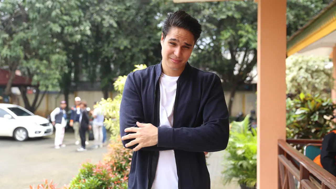 [Bintang] Mischa Chandrawinata