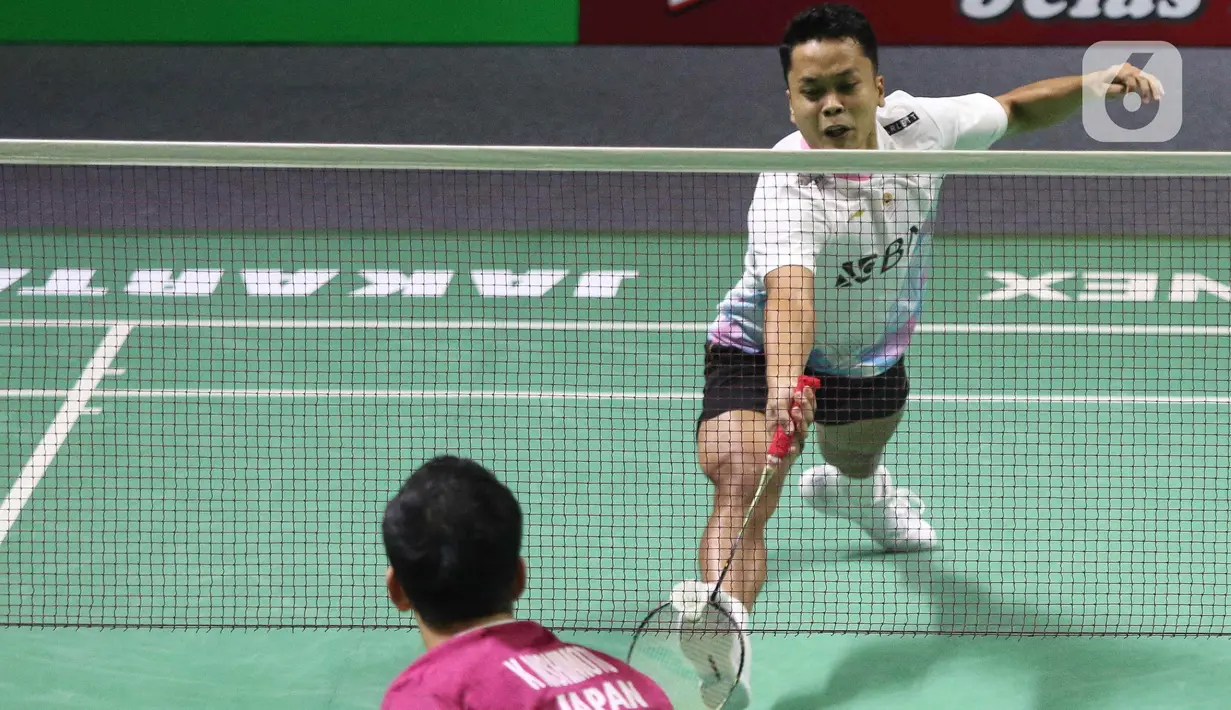 Anthony Sinisuka Ginting kalah 21-17, 11-21, 8-21 dari Kenta Nishimoto. (Liputan6.com/Herman Zakharia)