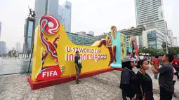 Keberadaan papan promosi Piala Dunia U-17 2023 itu bertepatan dengan Trophy Experience Piala Dunia U-17 2023. (Liputan6.com/Faizal Fanani)