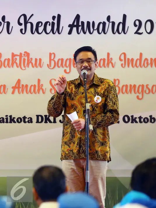 Wagub DKI, Djarot Saiful Hidayat memberikan sambutan saat membuka Lomba Dokter Kecil Award Tahun 2016 di Jakarta, Minggu (2/10). Djarot berharap peran dokter kecil dapat optimal di lingkungan sekolah dan keluarga. (Liputan6.com/Johan Tallo)