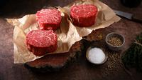 Daging steak. (Foto: Unsplash/Madie Hamilton)