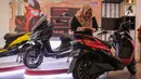 Meski aturan tersebut mengalami revisi, namun peserta program subsidi motor listrik terus bertambah. (Liputan6.com/Angga Yuniar)