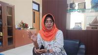 Mantan Kepala Dinas Tenaga Kerja Perindustrian, Koperasi dan UKM Kabupaten Kudus, Rini Kartika Hadi Ahmadi terbukti korupsi proyek sentra industri hasil tembakau (SIHT). Majelis Hakim Pengadilan Negeri Semarang menjatuhkan vonis 1,5 tahun penjara.