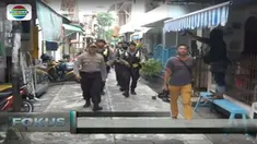 Kepolisian mendatangi rumah terduga teroris Abu Ibrahim di Pulau Semambu, Indralaya Utara, Sumatera Selatan, Senin, 11 Desember 2017 2017.