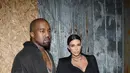 Seperti yang dilansir oleh Aceshowbiz, Kim Kardashian dan Kanye West kembali jual rumah mereka di kawasan Bel-Air dengan harga 20 juta USD. (AFP/Bintang.com)