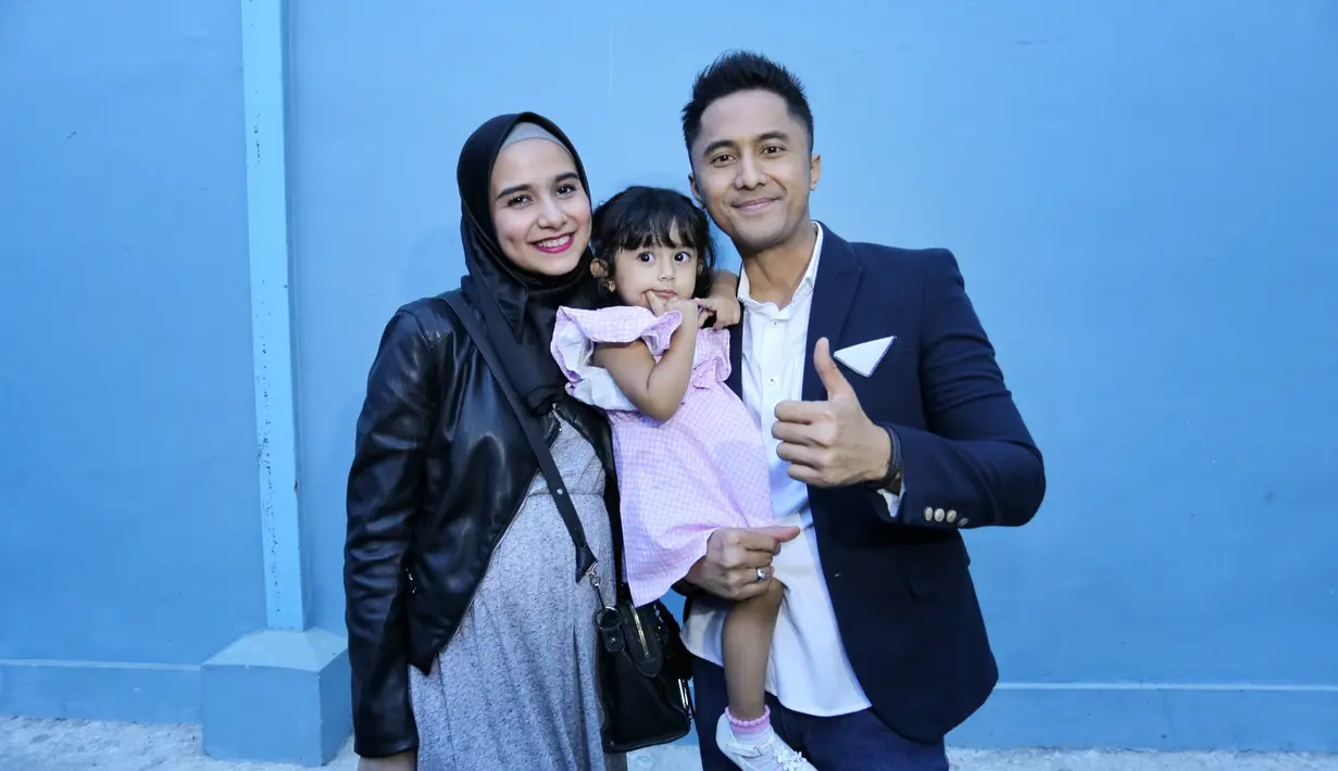 Sebagai suami dan ayah, Hengky mengaku sangat senang menyambut kelahiran anaknya bersama Sonya. Ia merasa sejak kehamilan pertama doanya untuk memohon jenis kelamin anaknya selalu dikabulkan. (Adrian Putra/Bintang.com)