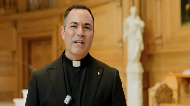 Kisah Pendiri Brand Kosmetik Donasikan Kekayaannya demi Jadi Pastor