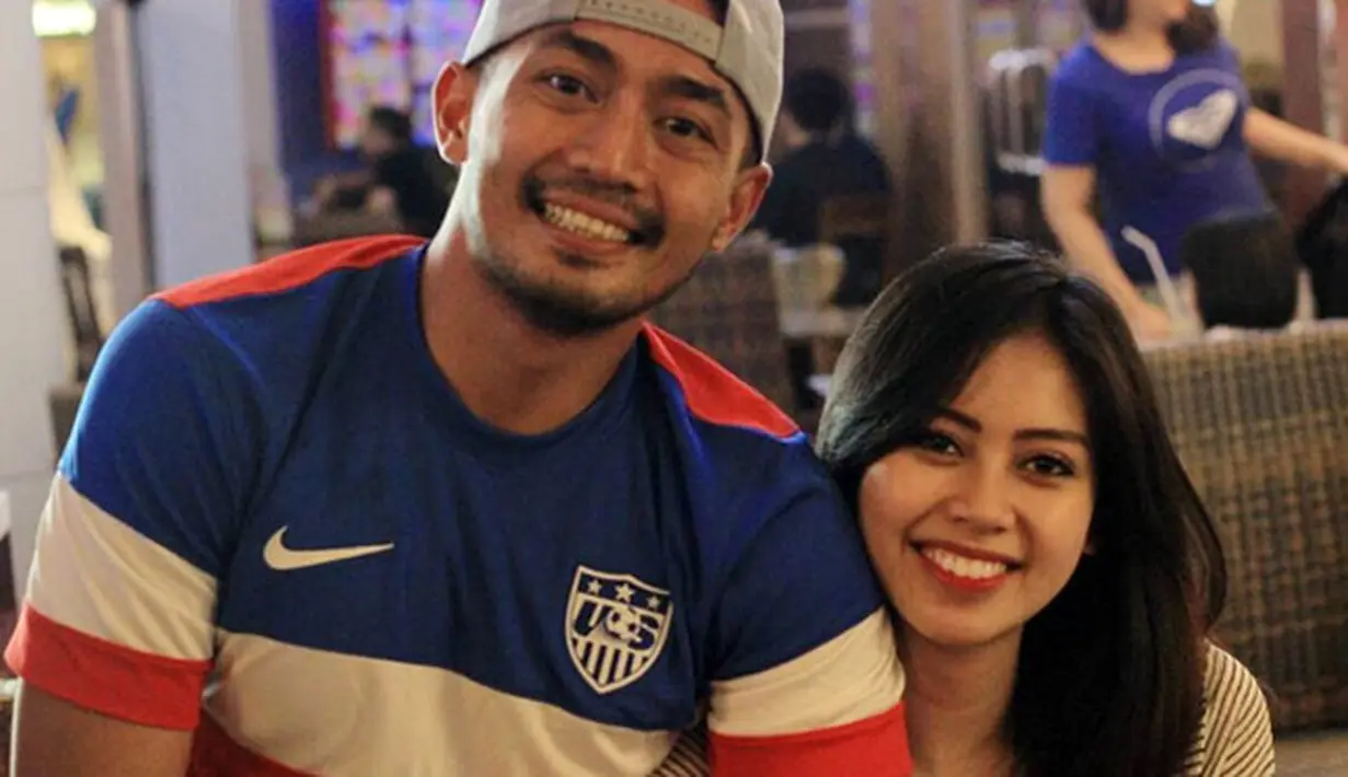 Pada 23 April 2017 silam, Arfita Dwi Putri melahirkan anak pernikahannya dengan Yama Carlos. Meski baru beberapa bulan melahirkan, Arfita ingin mengakhiri rumah tangganya. Meski ia mengaku tekadnya belum seratus persen. (Instagram/yamacarlos7)