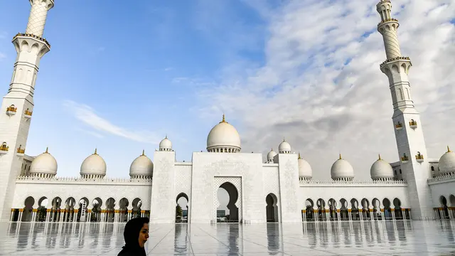 Masjid Agung Sheikh Zayed di Abu Dhabi