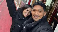 Ririn Ekawati bersama sang suami, Ibnu jamil berada di Amerika. Pasangan selebriti ini tampak menikmati liburan di San Francisco. Begini potret bahagia keduanya saat berlibur bersama. (Liputan6.com/IG/@ririnekawati)