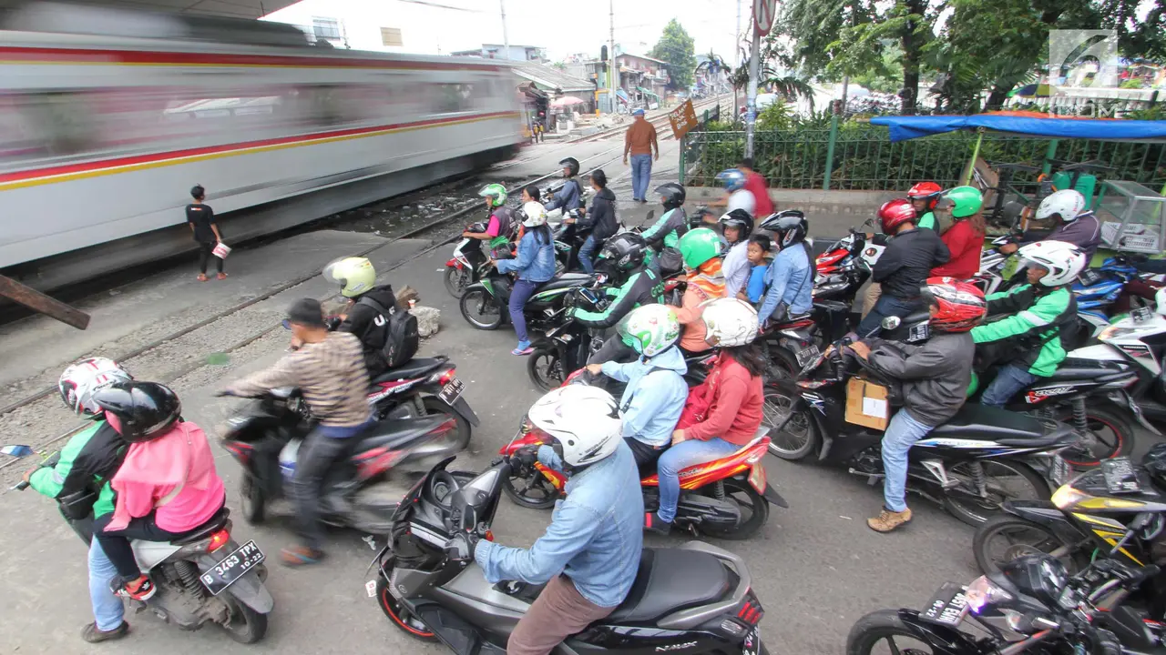 Perlintasan Kereta Api