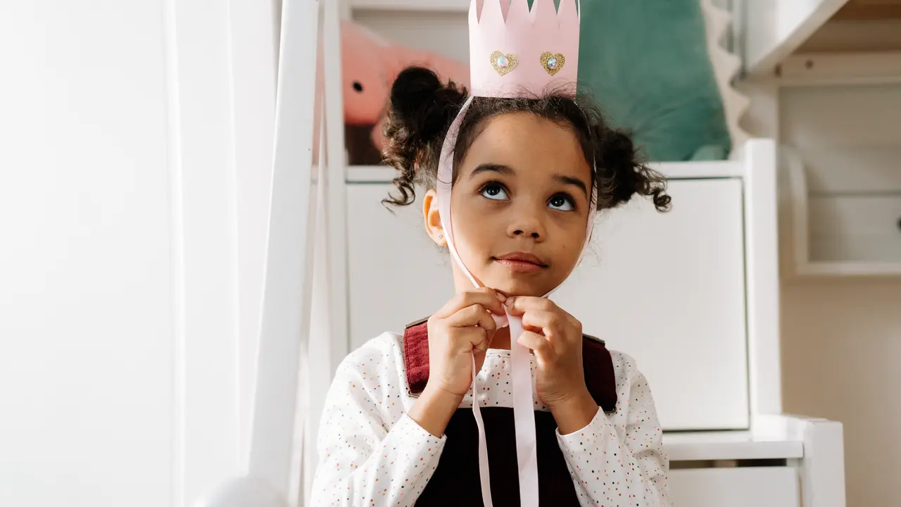 Asah Kreativitas si Kecil Lewat Role Play dengan Makeup Khusus Anak