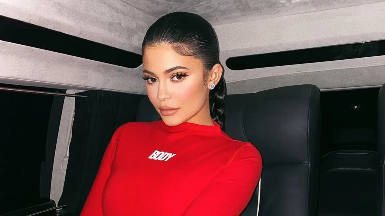 Kylie Jenner Umumkan Nama Anak Keduanya, Diilhami Hewan Gagah - ShowBiz ...