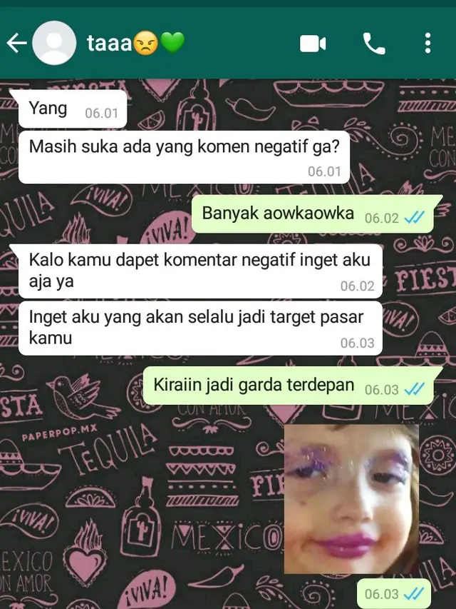 6 Balasan Chat Cowok Jadi Pendengar yang Baik Ini Bikin Senyum-Senyum