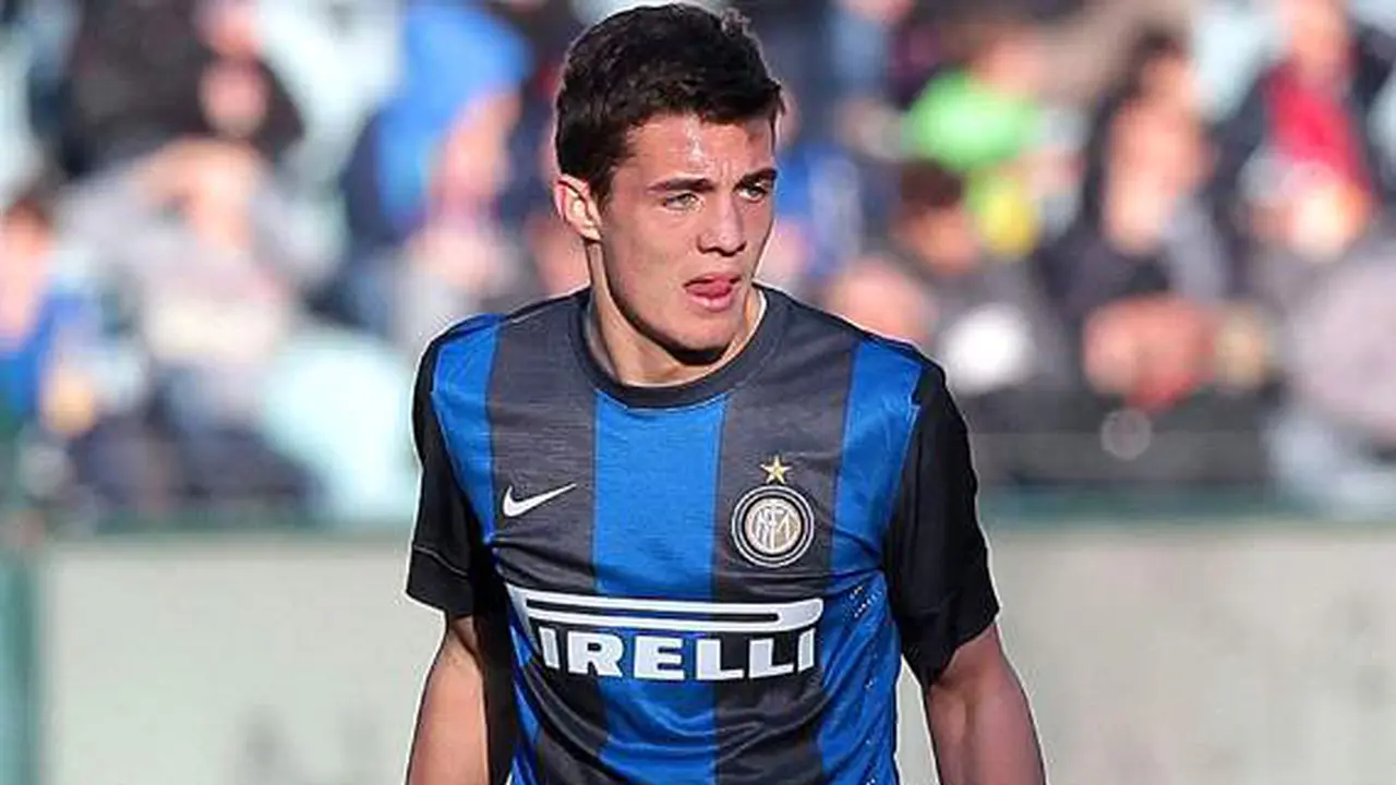 Liverpool Siapkan Rp 151 Miliar untuk Gaet Gelandang Inter Milan