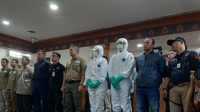 Total tim evakuasi yang berangkat adalah 42 orang. Terdiri dari petugas dari TNI, Kemenlu, Kemenkes, dan kru maskapai Lion Group. (Foto: Liputan6/Pramita Tristiawati)