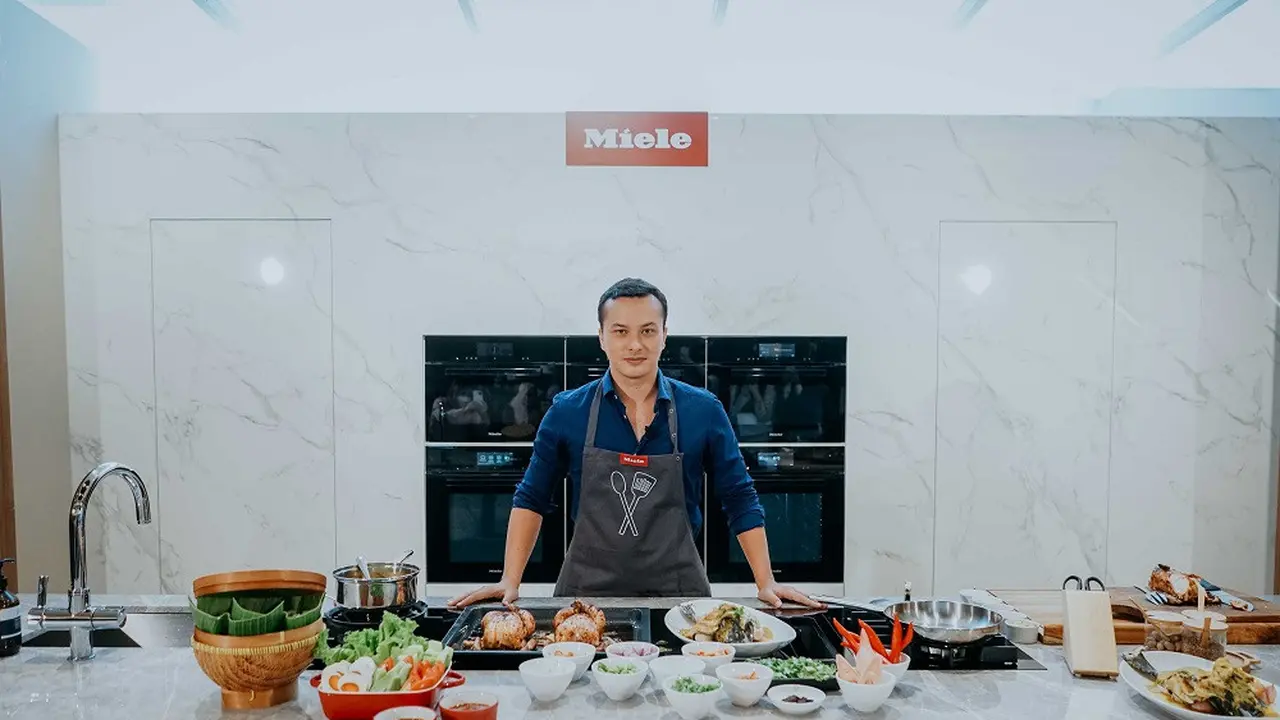 3 Resep Modifikasi Hidangan Nusantara Favorit Nicholas Saputra, Nasi Bakul-Ayam Panggang Bumbu Kecap