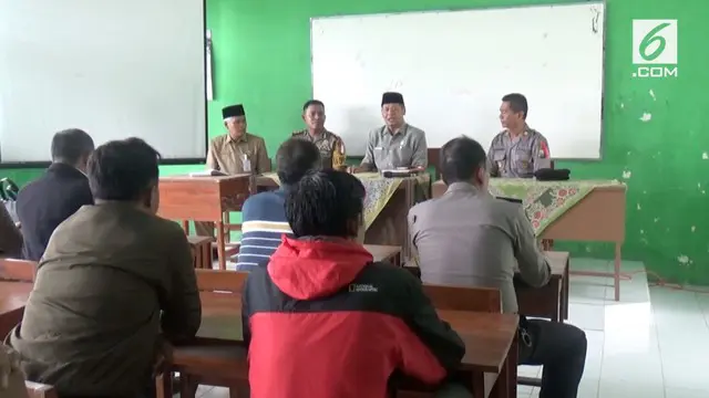 Seorang guru diduga melakukan pencabulan terhadap puluhan siswa di Jombang, Jawa Timur.