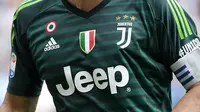 10. Gianluigi Buffon - Transfer 33 juta euro merupakan salah satu transfer kiper termahal di dunia. Harga tersebut terjadi pada transfer Buffon. (AFP/Marco Bertorello)