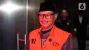 Wali Kota Madiun nonaktif, Maidi, berjalan keluar meninggalkan Gedung Merah Putih Komisi Pemberantasan Korupsi (KPK) usai menjalani pemeriksaan lanjutan, Jakarta, Kamis (23/4/2026). (Liputan6.com/Helmi Fithriansyah)