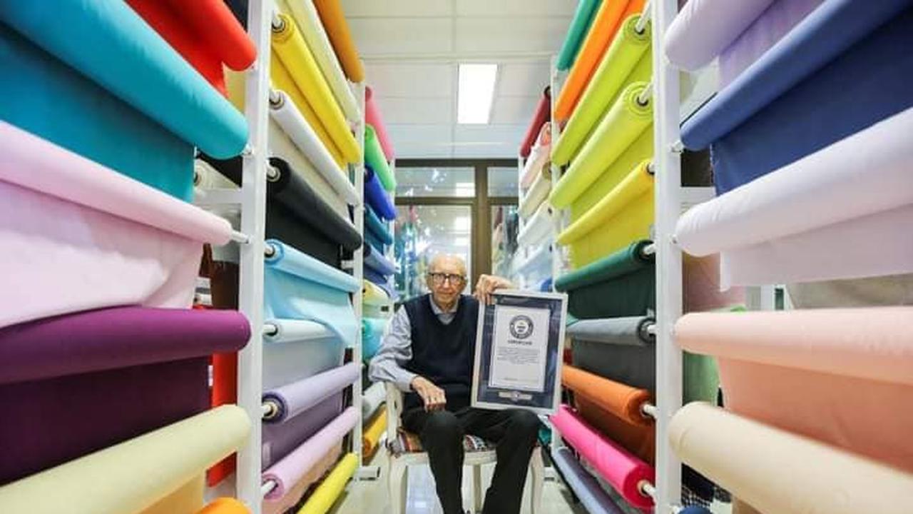 Walter Orthmann, seorang pria berusia 100 tahun dari Brasil telah bekerja untuk perusahaan yang sama sejak 1938, 84 tahun dan memecahkan rekor Guinness Book of Records. (Facebook Peace Friend)