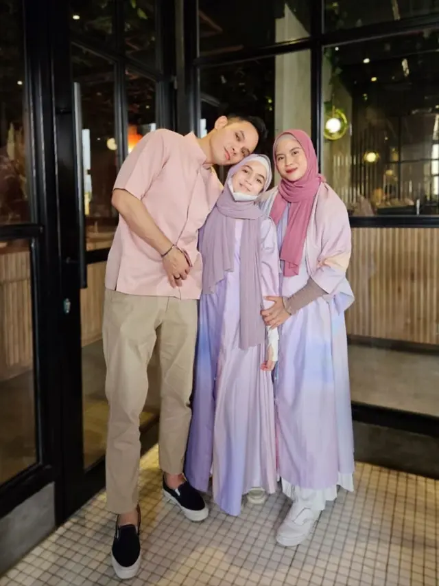 7 Potret Terbaru Sienna Putri Ben Kasyafani dan Marshanda yang Kini Mantap Tampil Berhijab