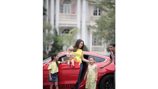 7 Potret Isi Rumah Celine Evangelista dan Stefan William, Elegan Penuh Corak (sumber: Instagram.com/celine_evangelista)