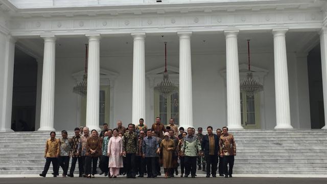 Jokowi-JK dan Menteri Kabinet Kerja Gelar Sesi Foto Terakhir