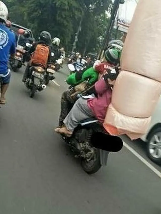Kumpulan Potret Ojol dapat Konsumen Tanpa Budi Pekerti, Terpaksa Kirim Barang Ekstra Besar (ist)