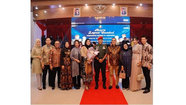 7 Potret Juliana Moechtar di Pelantikan Kenaikan Pangkat Suami, Emban Tugas Baru