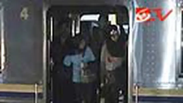 Dua Jam Commuter Line Mogok