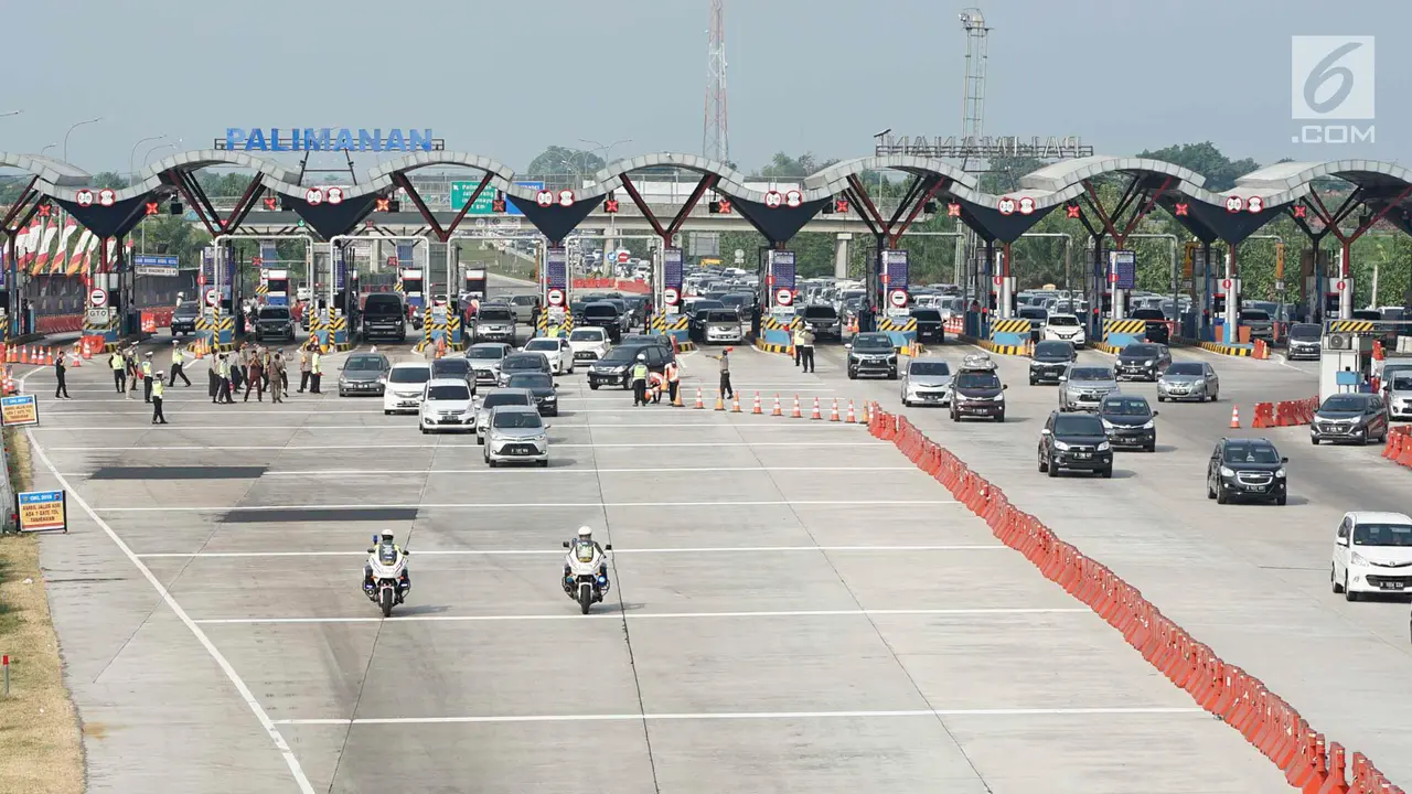 Arus Lalin di Gerbang Tol Palimanan