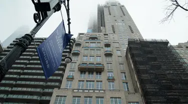 Sebuah apartemen di 220 Central Park South, New York pada 24 Januari 2019. Apartemen seluas 2.200 meter persegi itu baru saja dibeli seharga US$238 juta atau sekitar Rp 3,3 triliun oleh seorang pengelola investasi, Ken Griffin. (TIMOTHY A. CLARY/AFP)