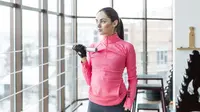 7 Trik Menghindari Cedera Saat di Gym