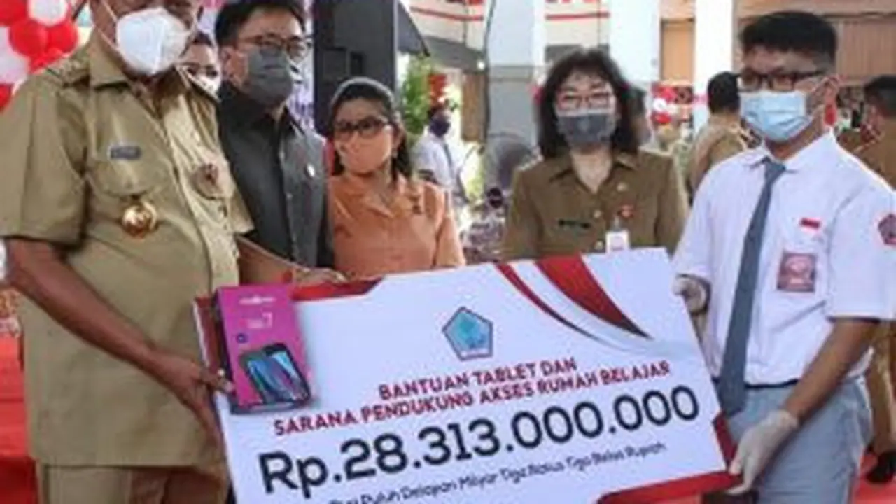 Pemprov Sulut memberikan bantuan tablet dan sarana pendukung akses rumah belajar senilai Rp28,31 miliar kepada siswa di Sulut.