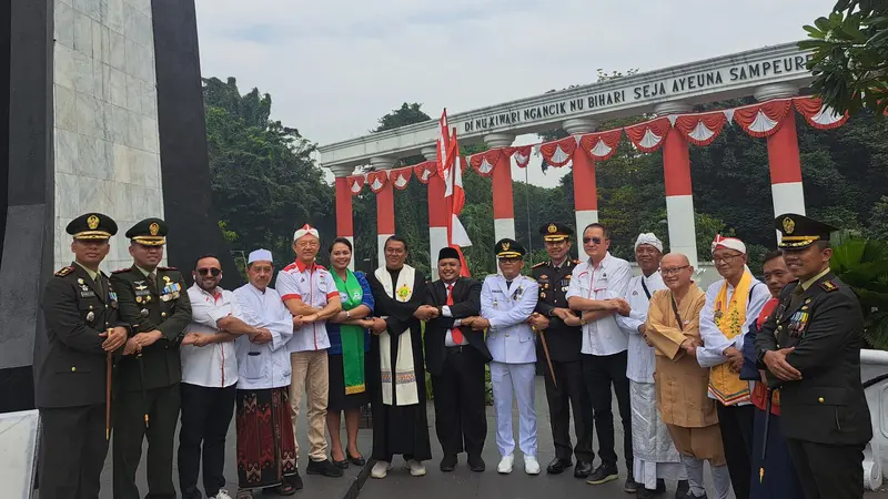 Doa bersama peringati HUT ke-79 RI oleh 6 tokoh lintas agama di kawasan Tugu Kujang, Sabtu (17/8/2024).