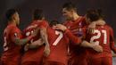 Para pemain Liverpool merayakan gol yang dicetak James Milner ke gawang Bordeaux pada laga Liga Europa di Stadion Anfield, Inggris, Kamis (26/11/2015). (AFP Photo/Oli Scarff)