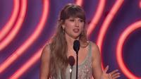 Taylor Swift was the highlight of the 2026 iHeartRadio Music Awards with 7 wins, including Artist of the Year 3x in a row. (YouTube/iHeartRadio)